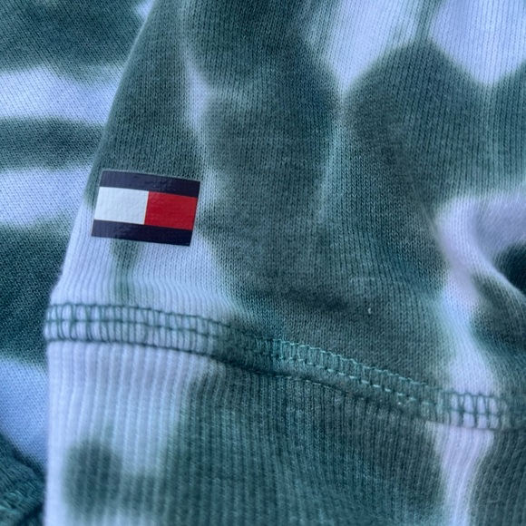 EUC Tommy Hilfiger Green Bay Packers Crew neck tie dye Medium NFL - Picture 5 of 7